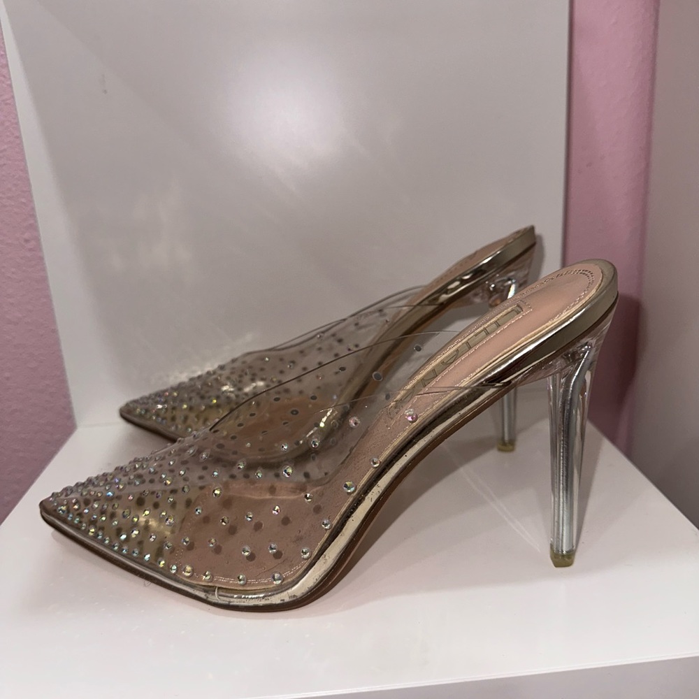 Heels with studs